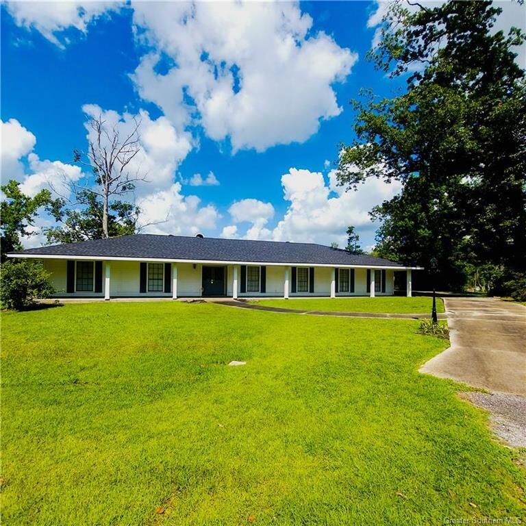 Property Photo: 4449 Sweet Gum Lane LA 70611