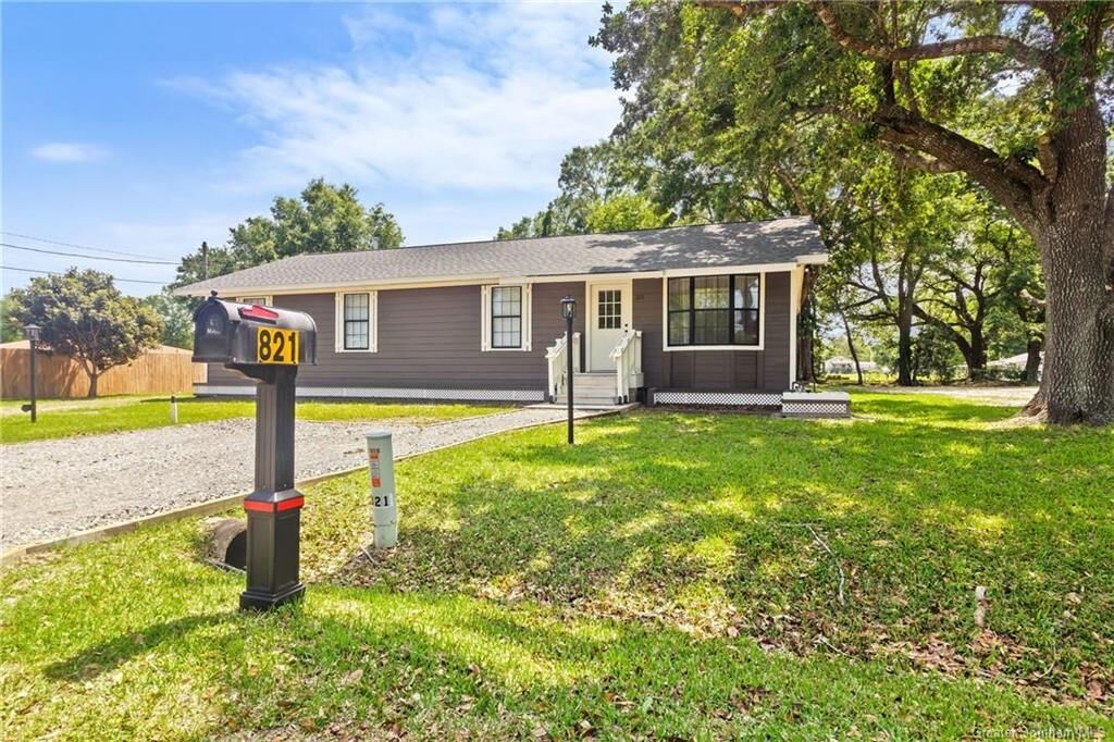 Property Photo: 821 Loree Street LA 70668