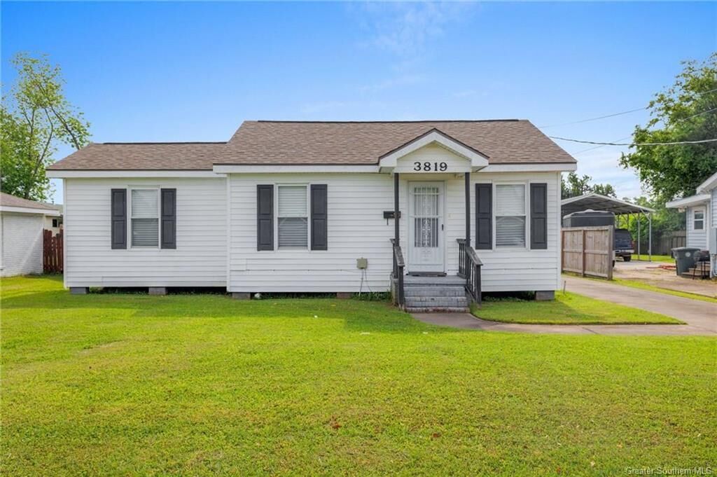 Property Photo:  3819 Auburn Street  LA 70607 