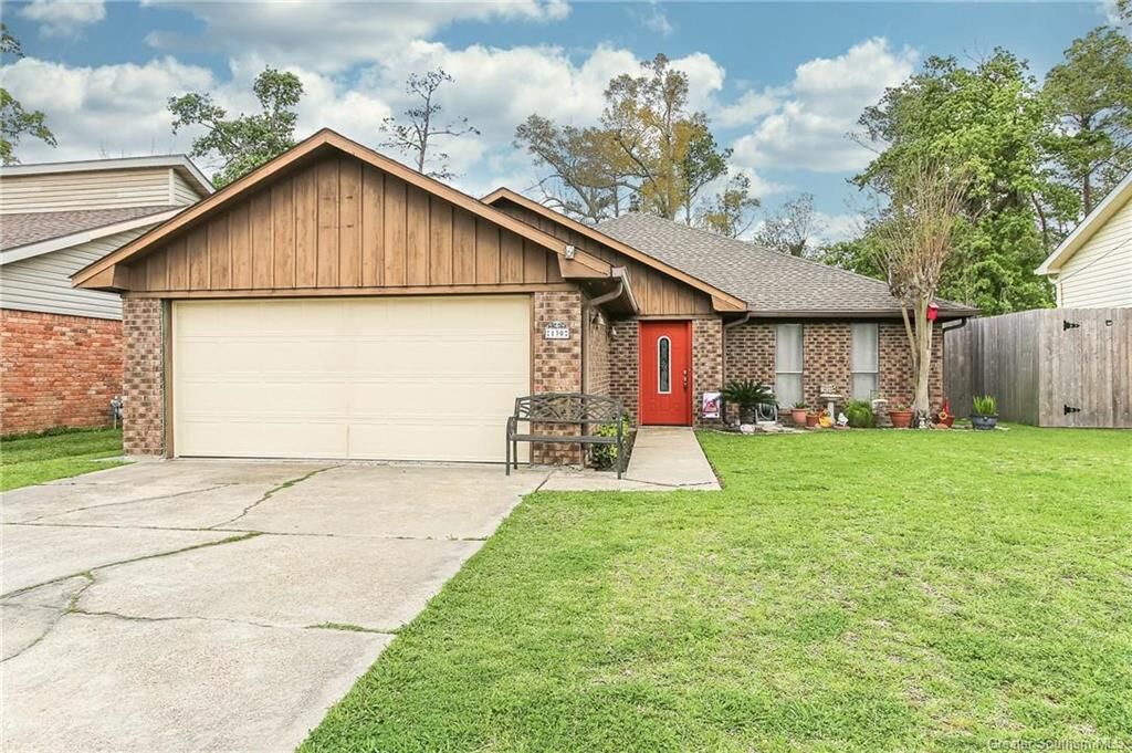 Property Photo:  130 Summerwood Drive  LA 70663 