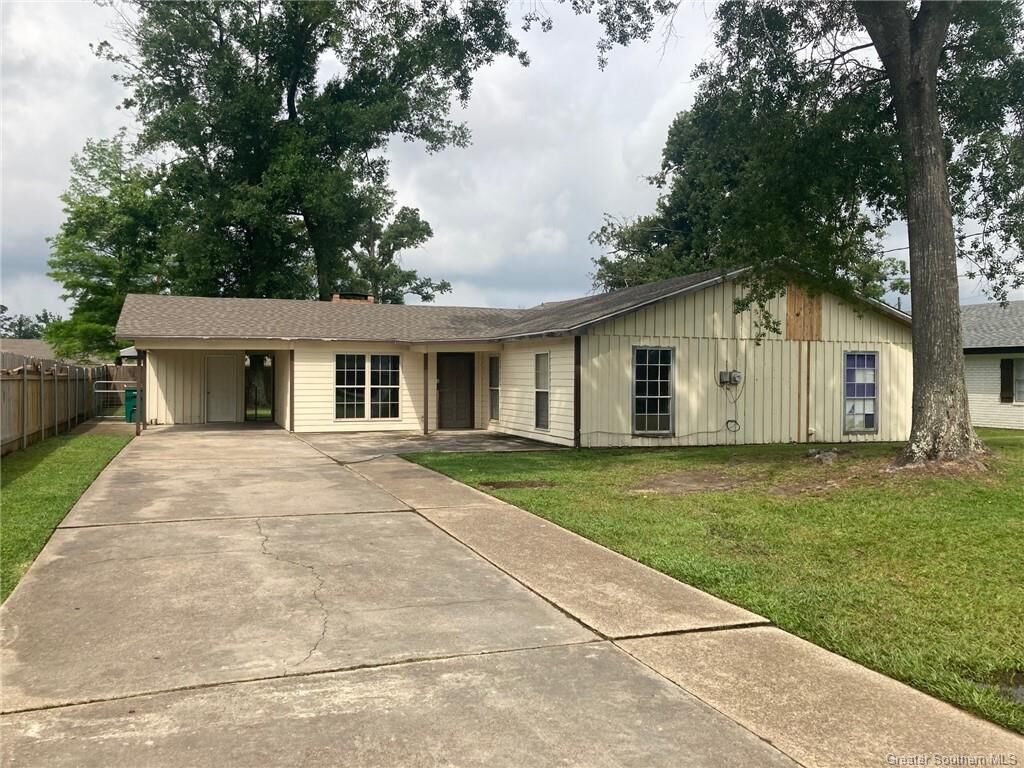 Property Photo: 217 Jackson Avenue LA 70663