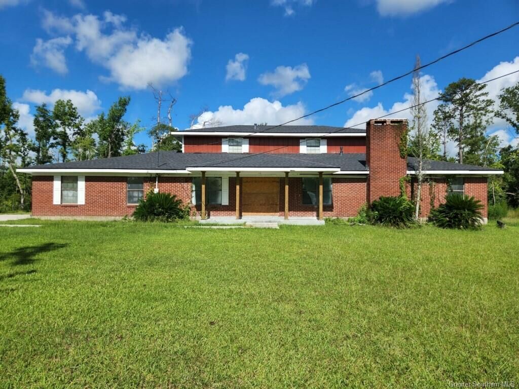 Property Photo: 701 Diedre Lane LA 70611