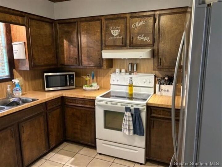 Property Photo:  2110 N Rose Park Avenue N  LA 70663 