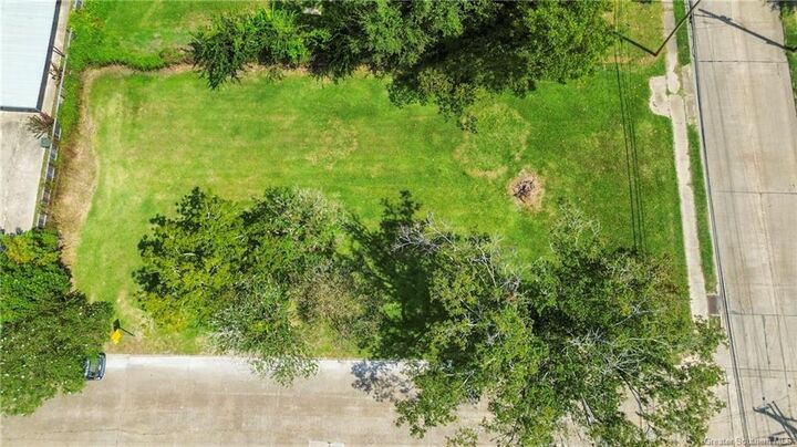 Property Photo: 422 W 18th Street W LA 70601