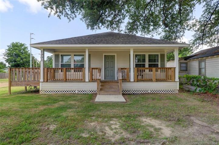 Property Photo:  1001 Orange Street  LA 70601 