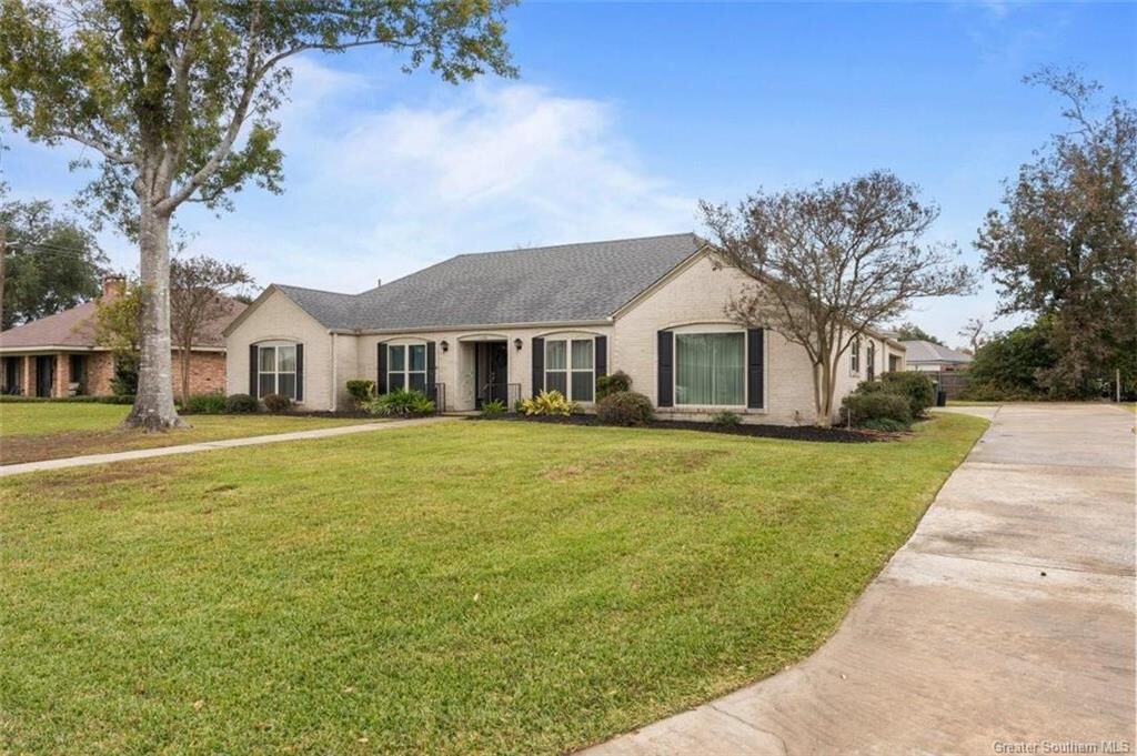 Property Photo:  1258 S Bayouwood Drive S  LA 70605 