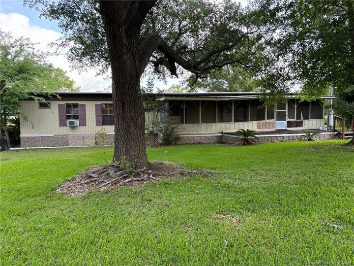 Property Photo:  1505 Garth Drive  LA 70663 