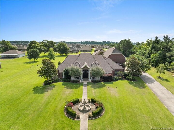 Property Photo: 2710 Christy Drive LA 70611