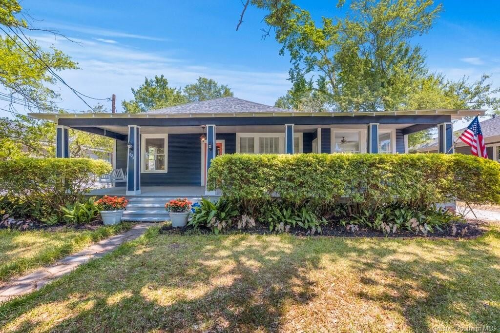 Property Photo: 825 Cleveland Street LA 70601