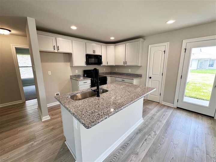 Property Photo: 132 Chandler Lane LA 70665