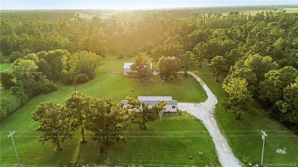 Property Photo: 3515 Texas Eastern Road LA 70657