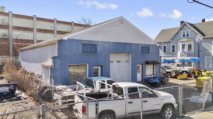 Property Photo:  76 Chapel Street  CT 06513 