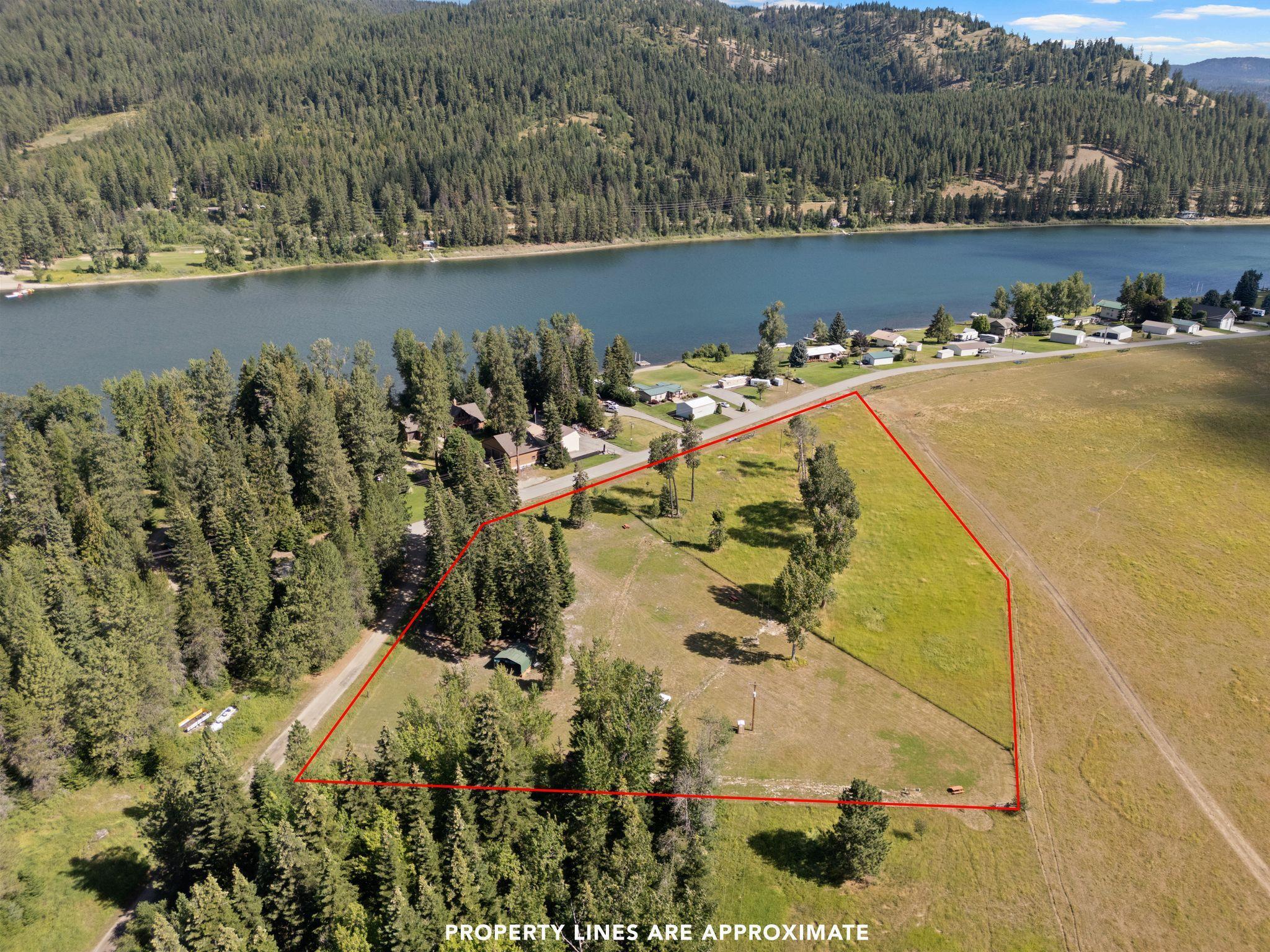 Property Photo: 1332 Riverbend Loop Rd WA 99119