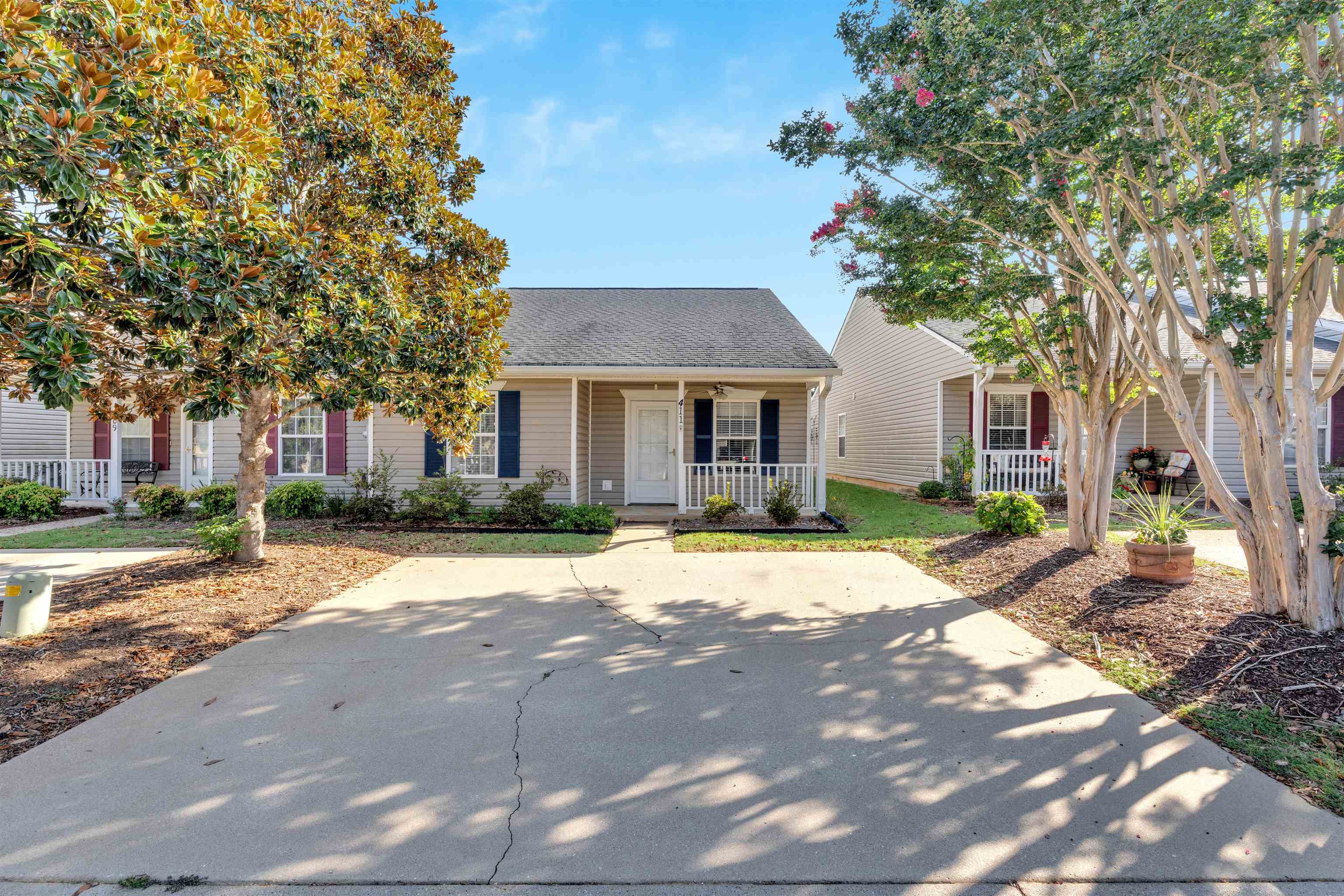 Property Photo: 411 E Calhoun Crossing Court SC 29307