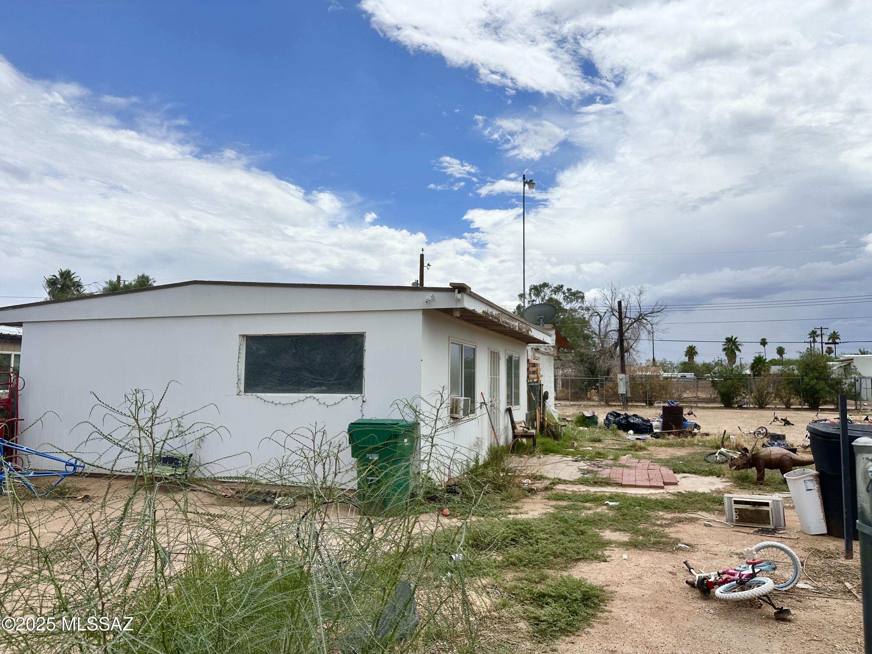 Property Photo: 1217 W Hadley Street AZ 85705