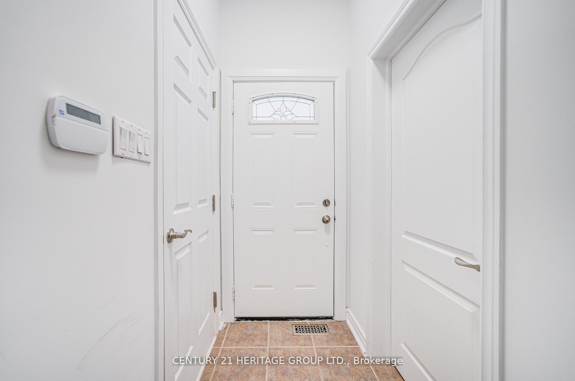 Property Photo: 335 Vellore Avenue ON L4H 2Z2