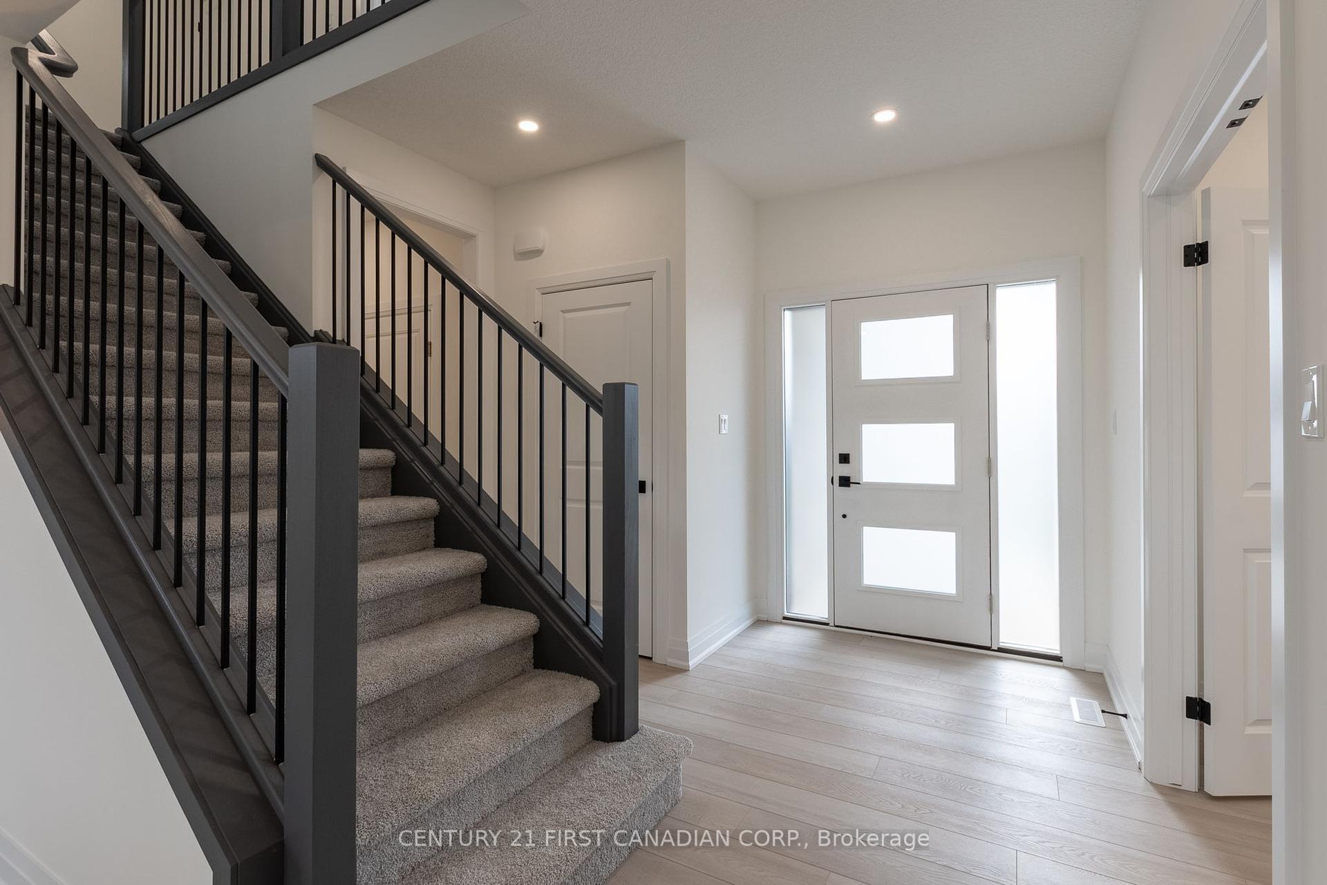 Photo de la propriété:  116 Sheldabren Street  ON N0M 1A0 