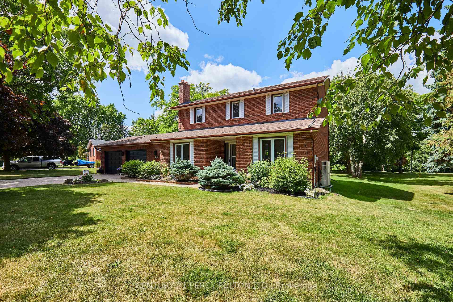 Property Photo:  613 Alma Street  ON L9L 1C5 