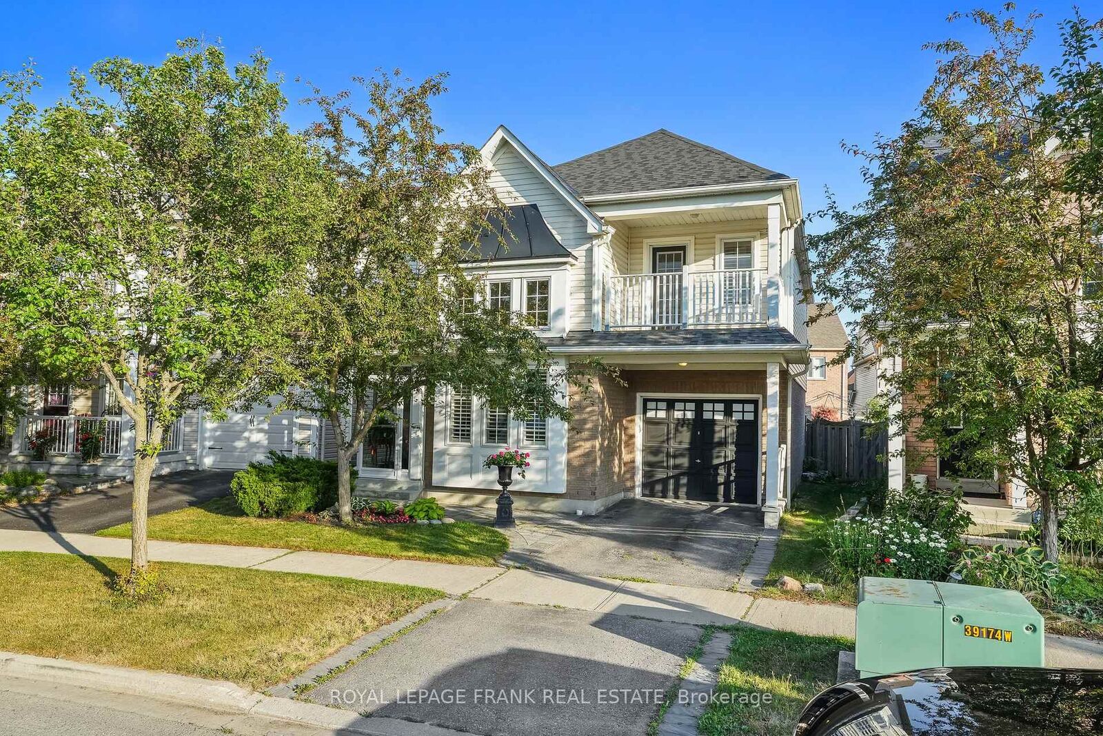 Property Photo:  9 Holloway Drive  ON L1Z 1M5 