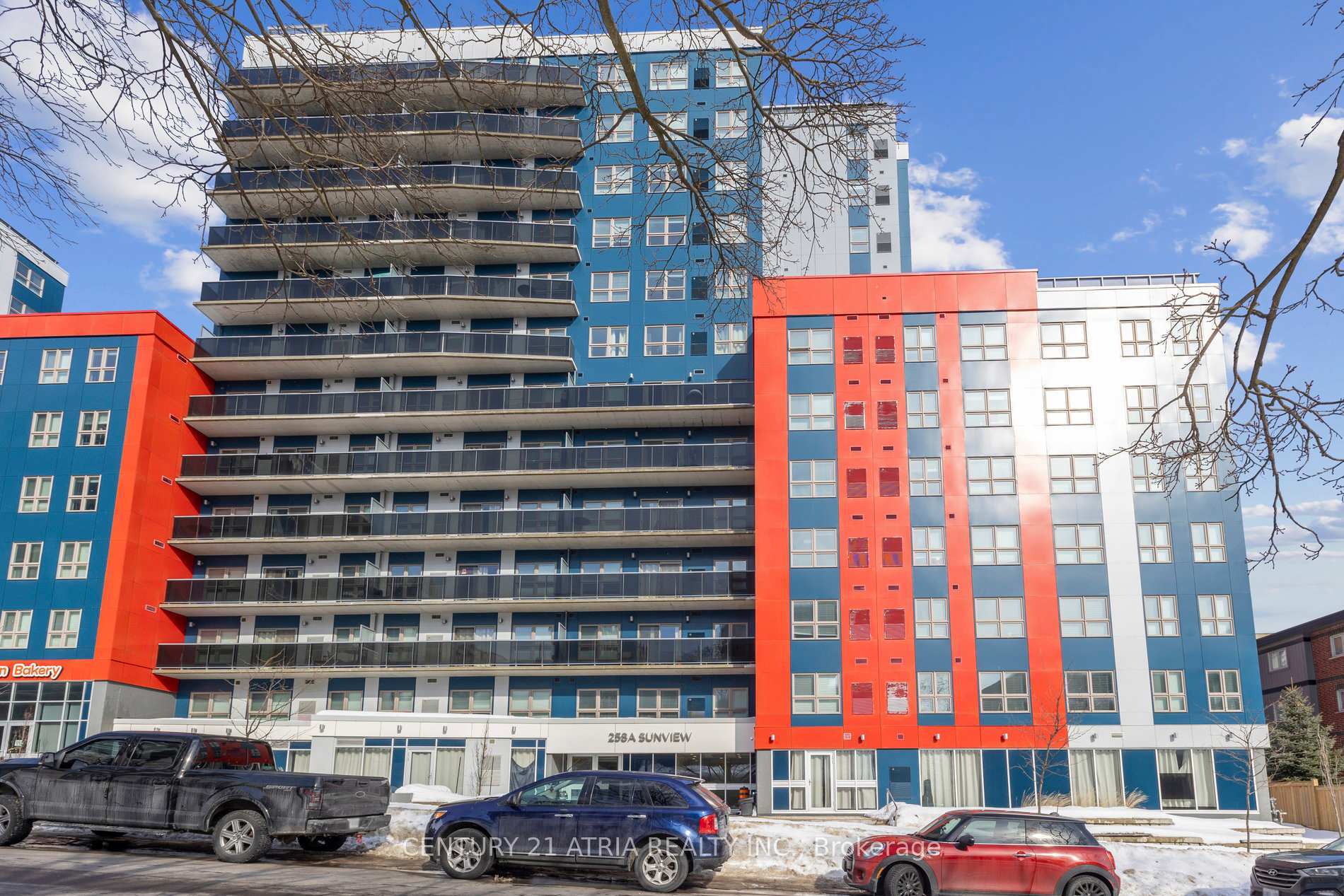 Property Photo: 258A Sunview Street 1615 ON N2L 0H7