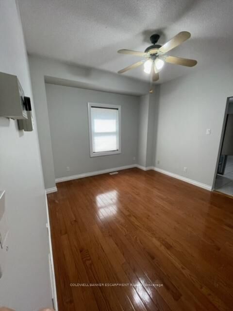 Property Photo:  119 Mill Street E B  ON L7G 2C7 