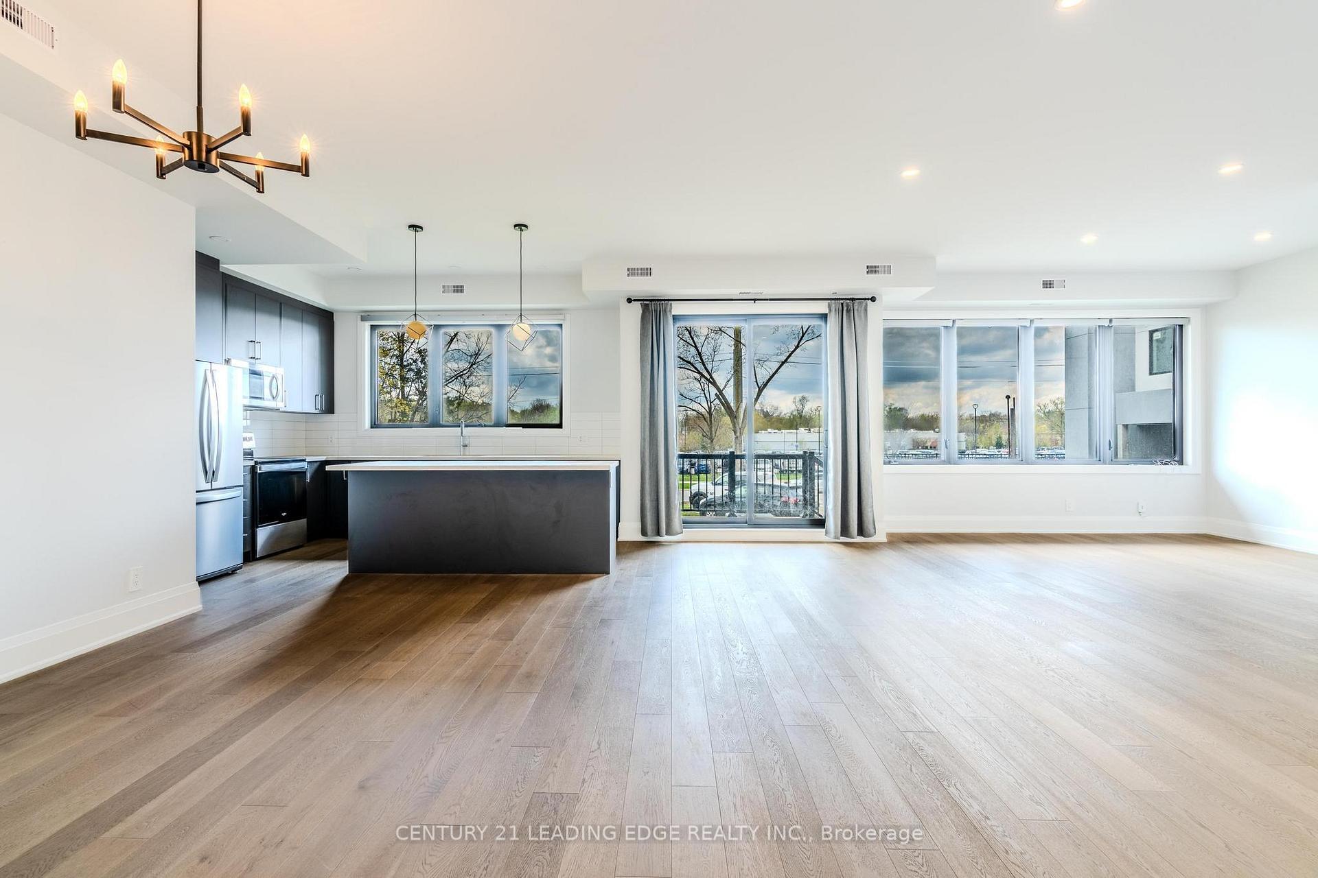 Property Photo: 59 Charles Street 10 ON L3Y 3V7
