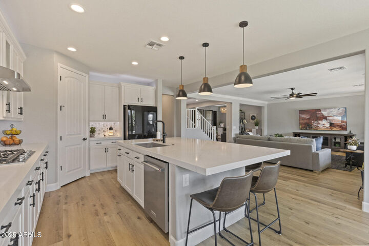 Property Photo:  22141 E Russet Road  AZ 85142 