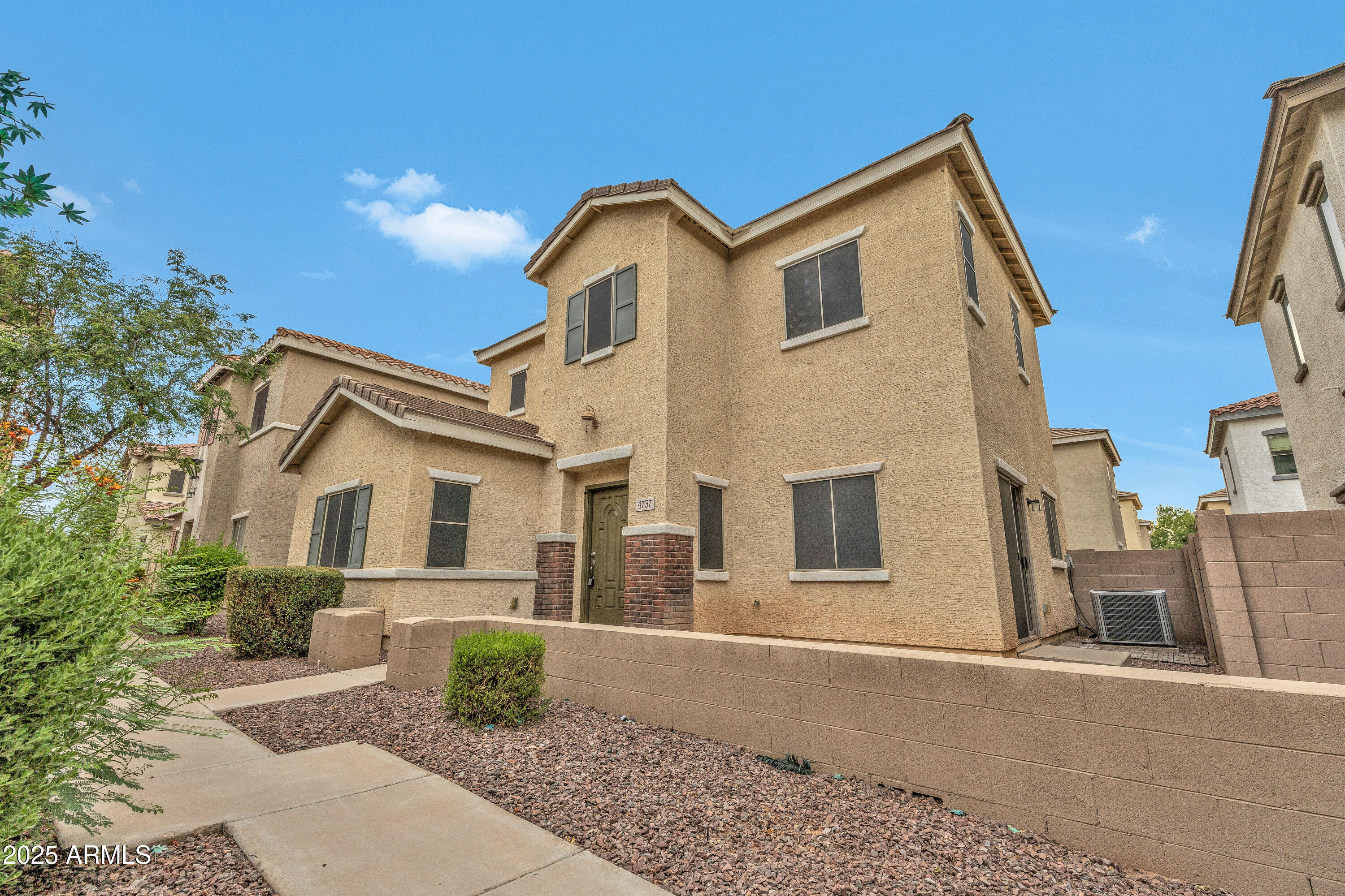 Property Photo: 4737 E Laurel Avenue AZ 85234