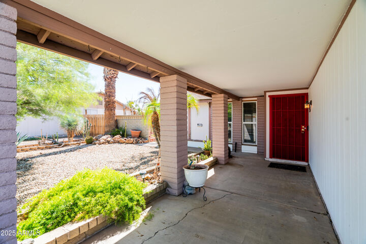 Property Photo: 2117 N Verano Way AZ 85224