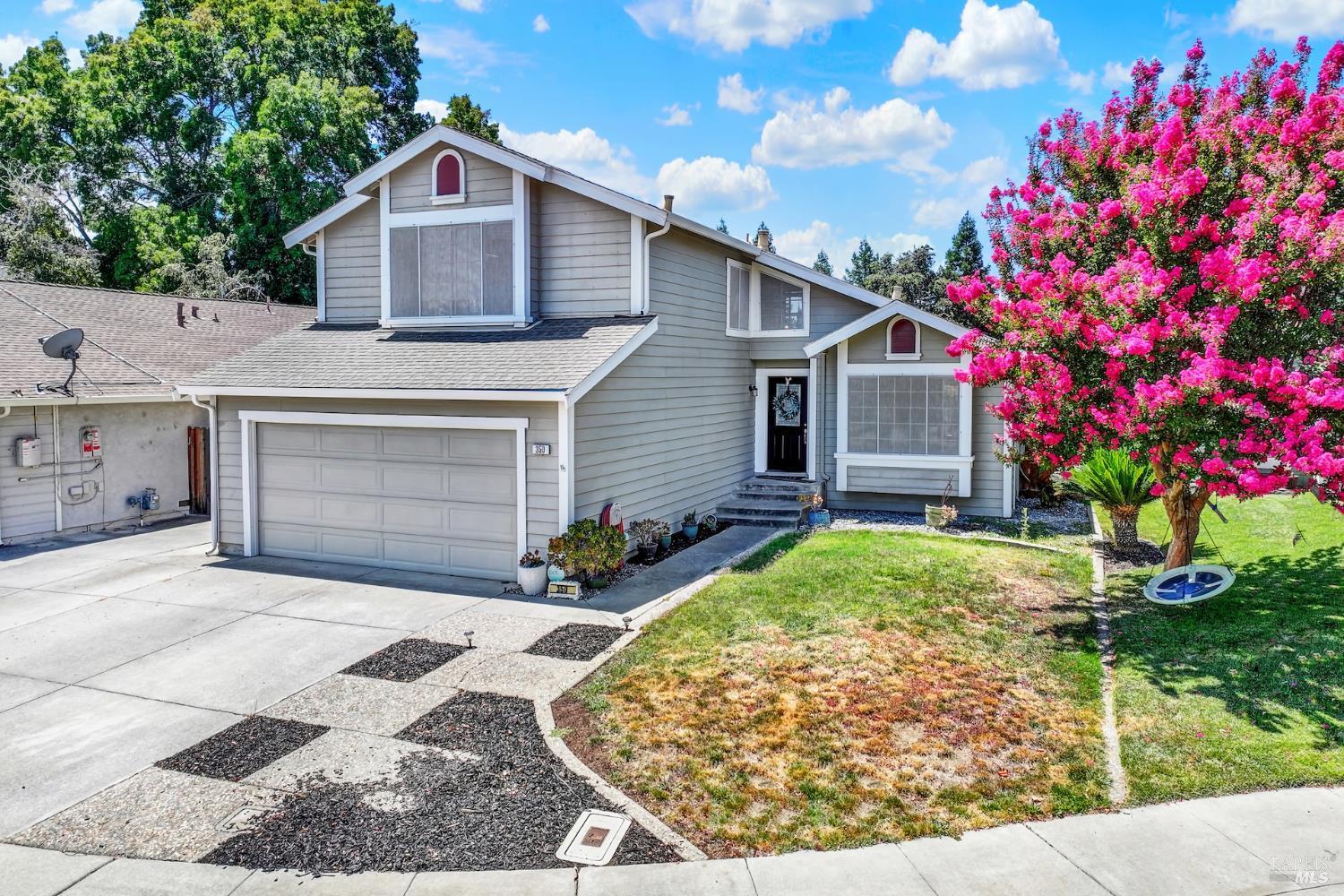 Property Photo: 350 Saybrook Court CA 95687