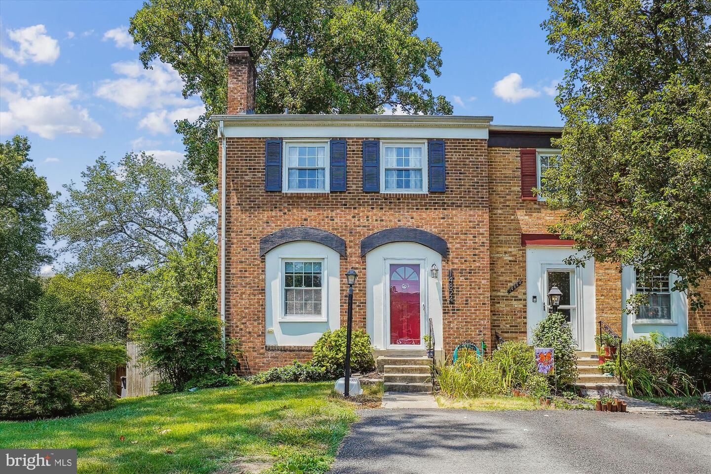 Property Photo:  14824 Palmerston Square  VA 20120