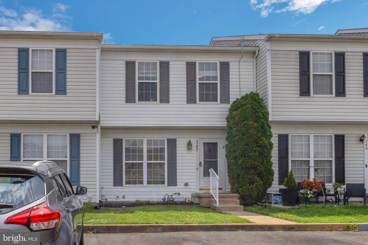 Property Photo:  147 Darling Street  DE 19702 