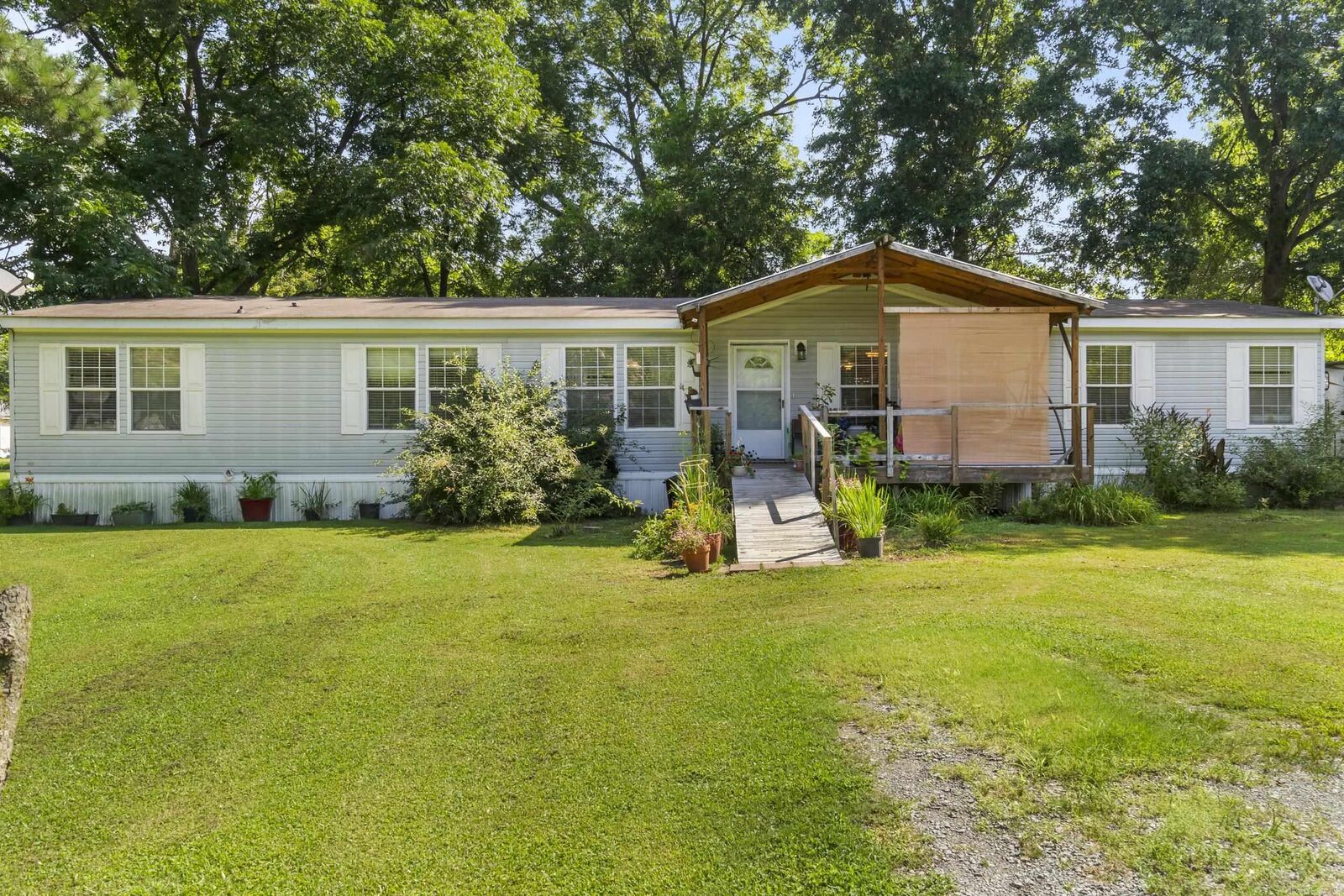 Property Photo: 212 N Smith Street AR 72102