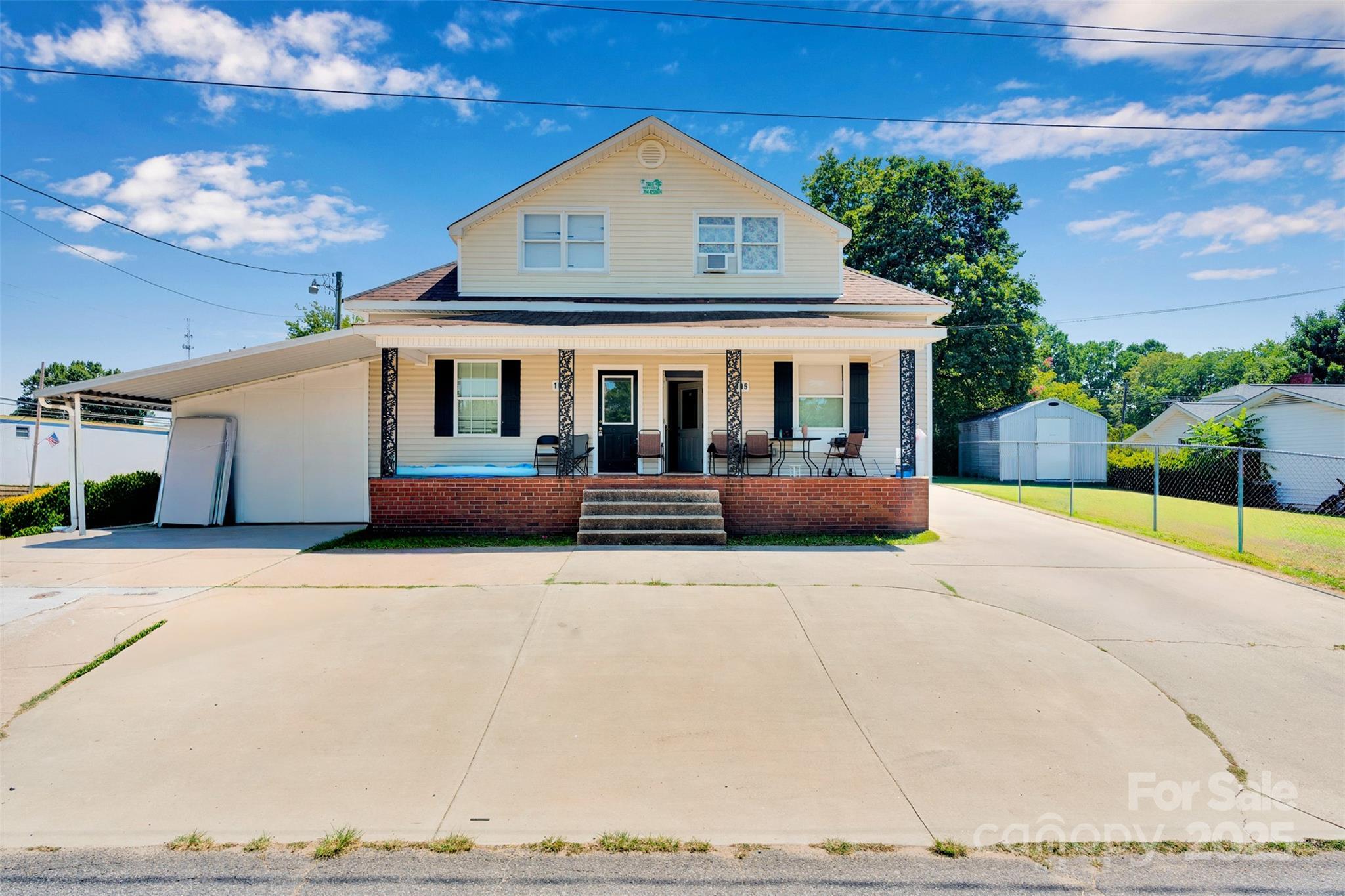 Property Photo: 103 W 13th Street NC 28081