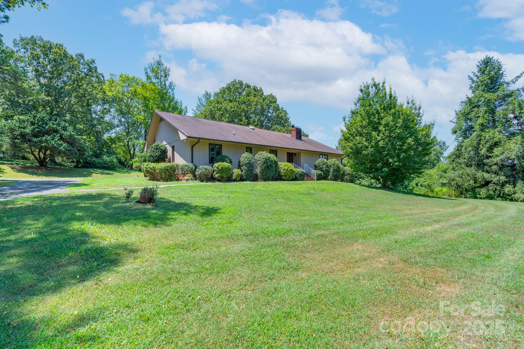 Property Photo: 201 Fleming Drive NC 28139