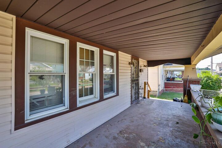 Property Photo: 1109 Hensley Avenue OH 45011