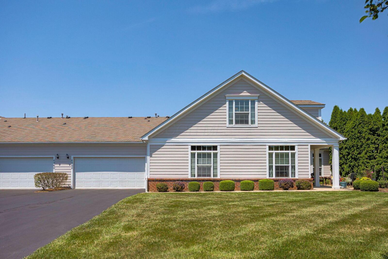 Property Photo: 6962 Rothwell Street OH 43054