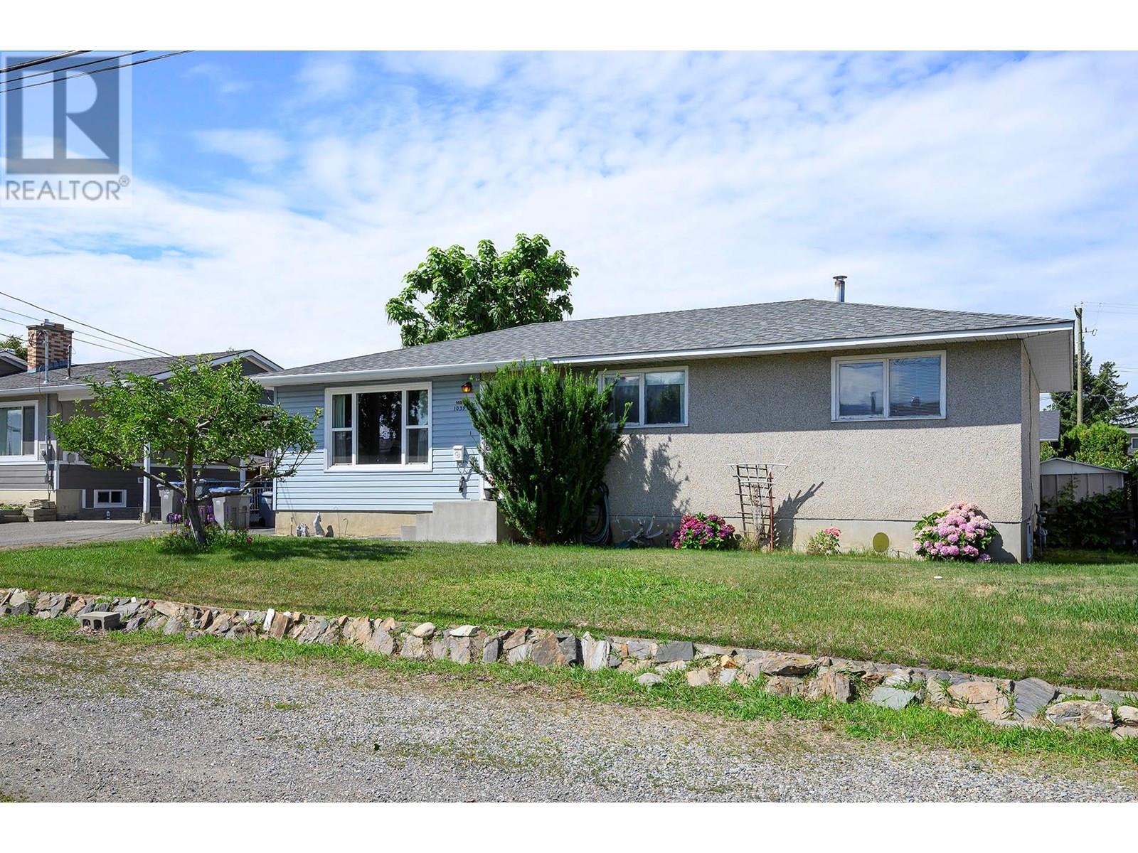 Property Photo:  1039 Belmont Crescent  BC V2B 1X4 