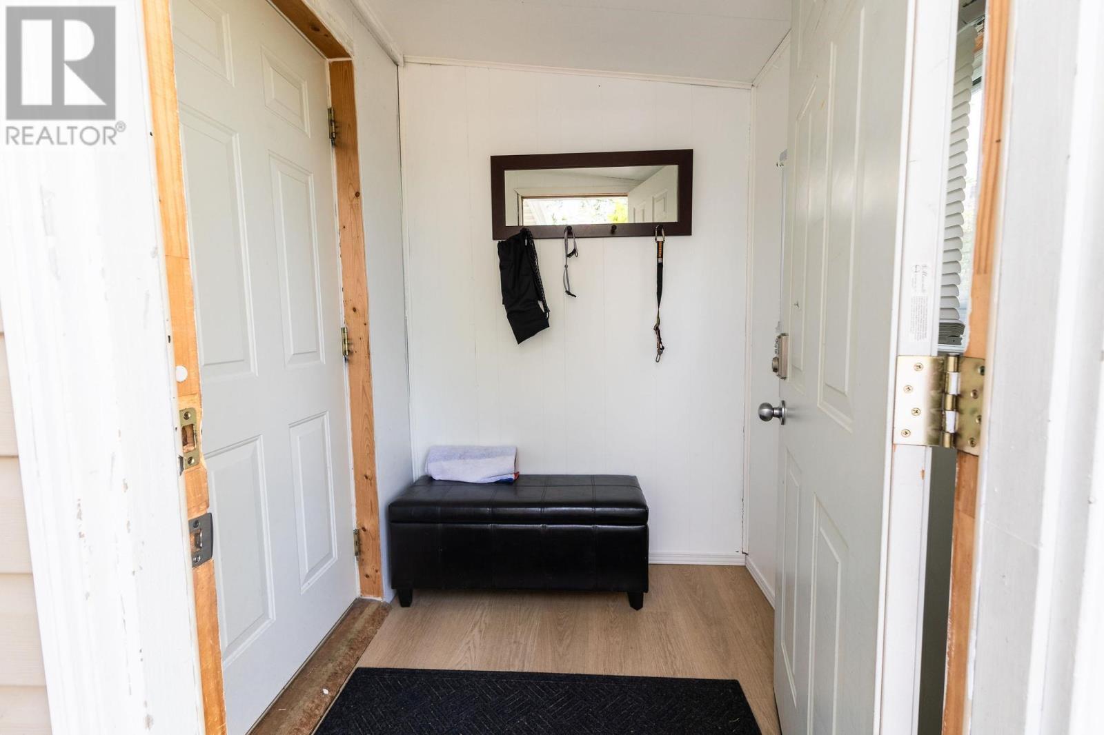 Property Photo:  564 Pine St  ON P6B 3E7 