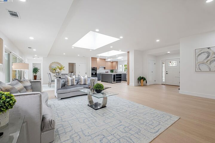 Property Photo: 41511 Chadbourne Dr CA 94539