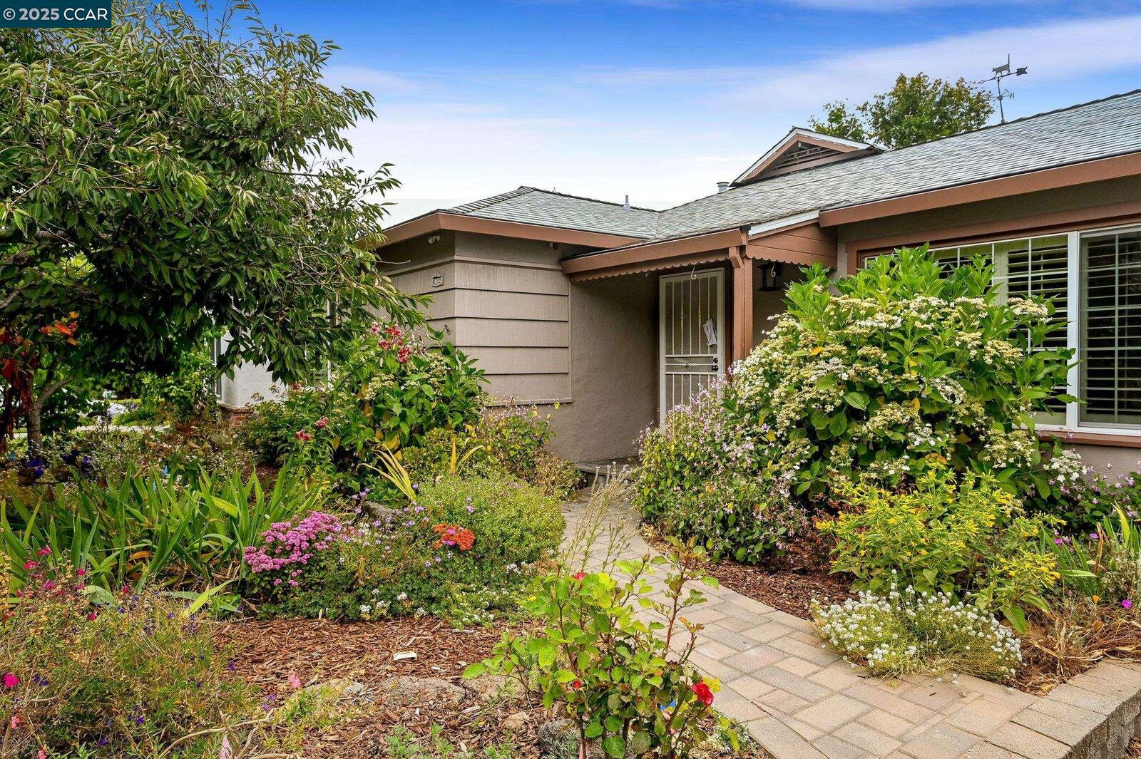 Property Photo:  16063 Berkshire Dr  CA 94578 