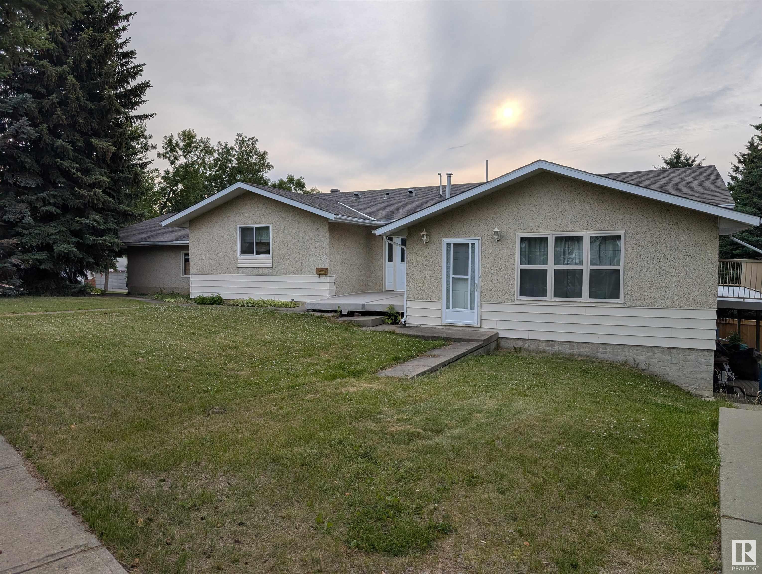 Photo de la propriété: 26 Louisbourg Place AB T8N 4L5