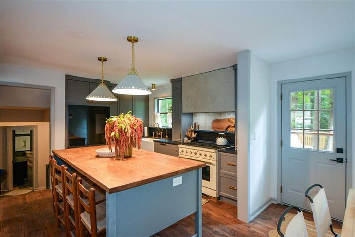 Property Photo: 3238 Mountain Hollow Drive GA 30062