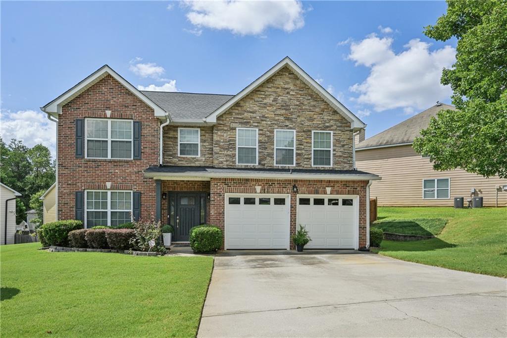 Property Photo: 925 Buckingham Cove GA 30213