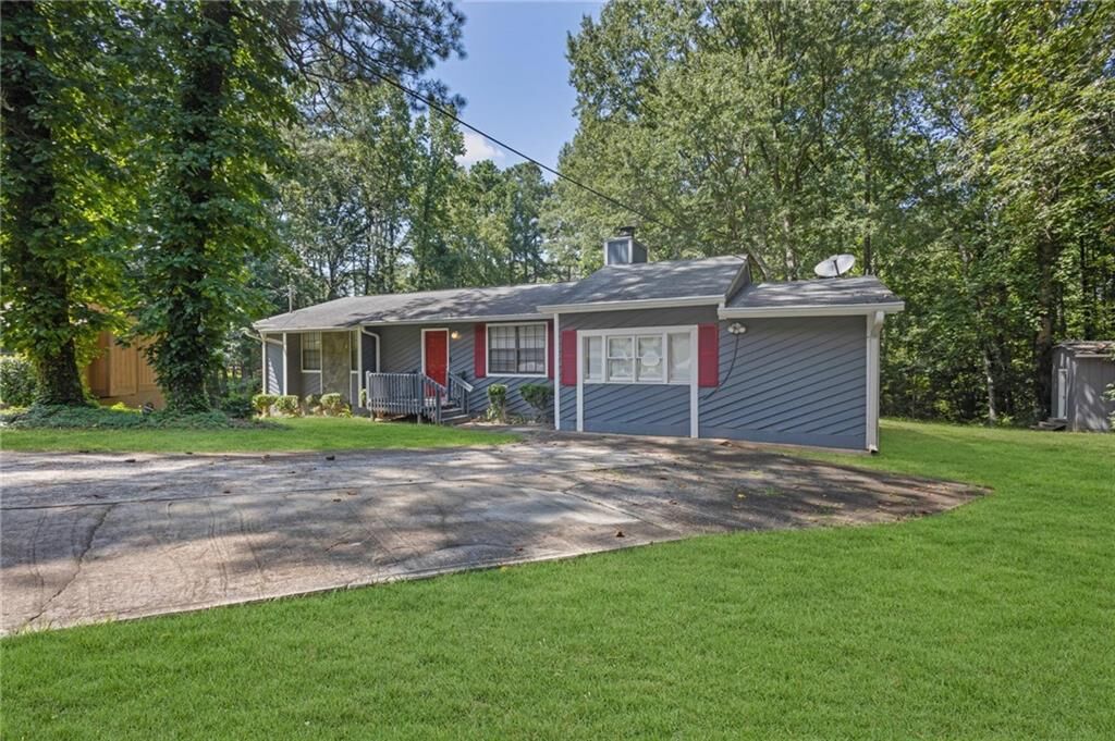 Property Photo:  194 Lexington Court  GA 30274 
