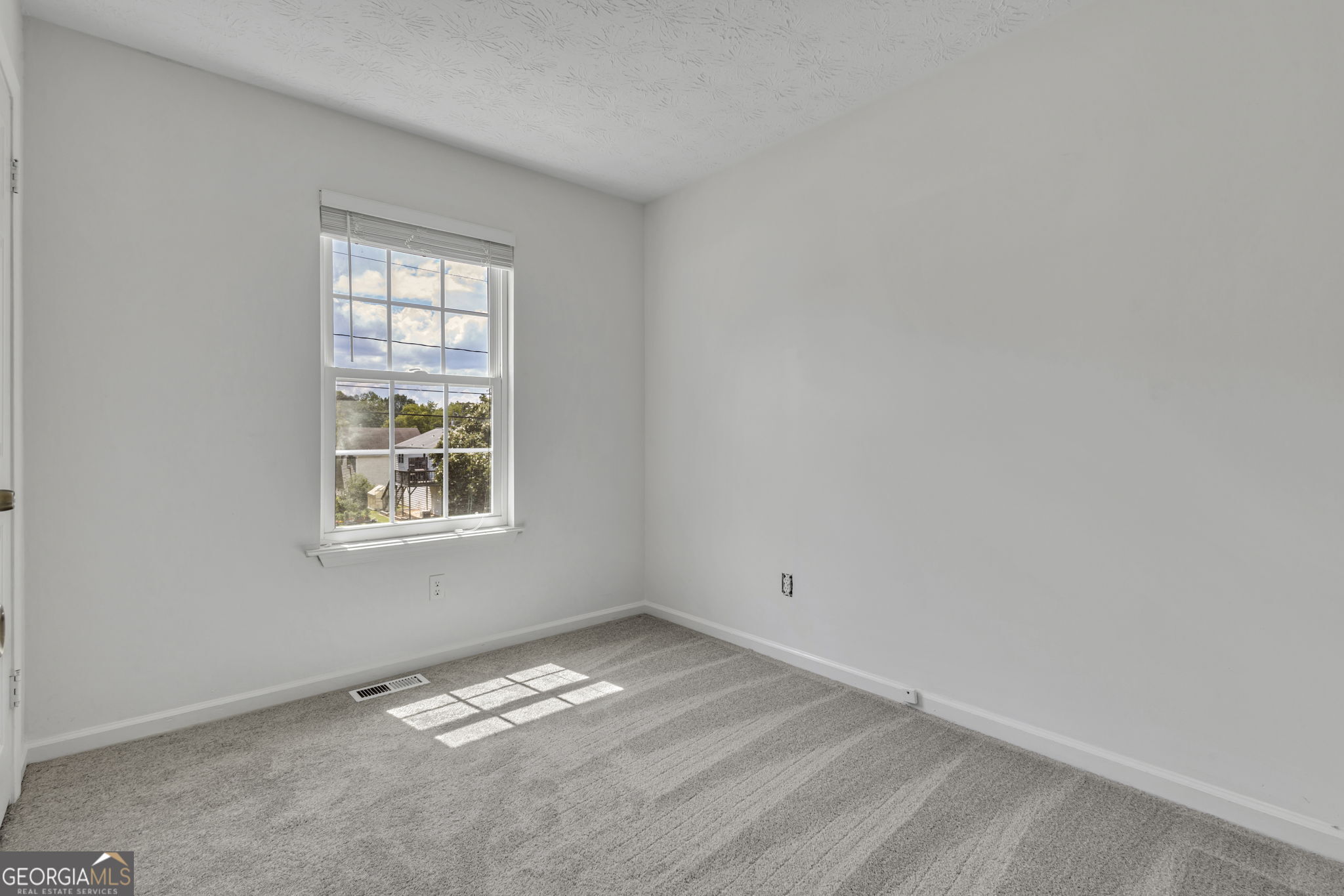 Property Photo: 880 Westgard Court GA 30134