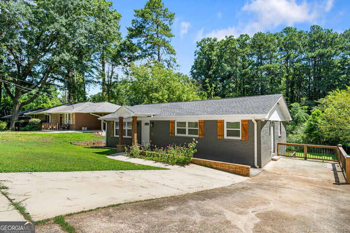 Property Photo:  2128 Mark Trail Trail  GA 30032 