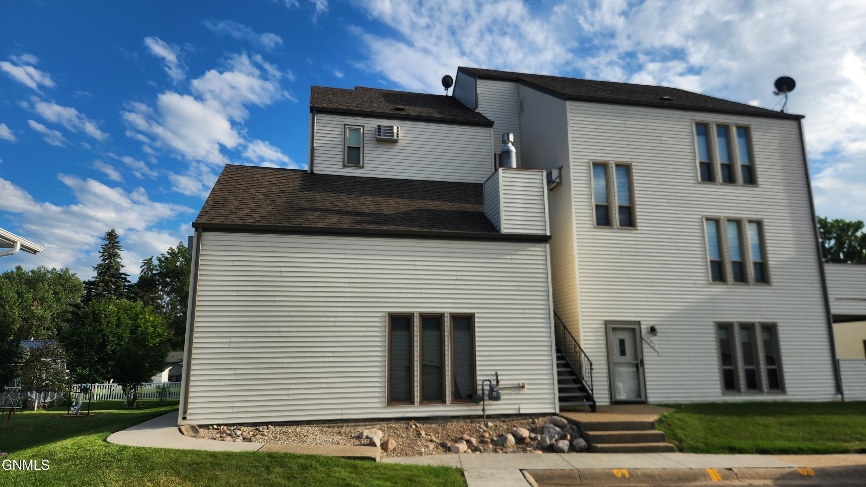 1101 Jefferson Avenue #1  Bismarck ND 58504 photo