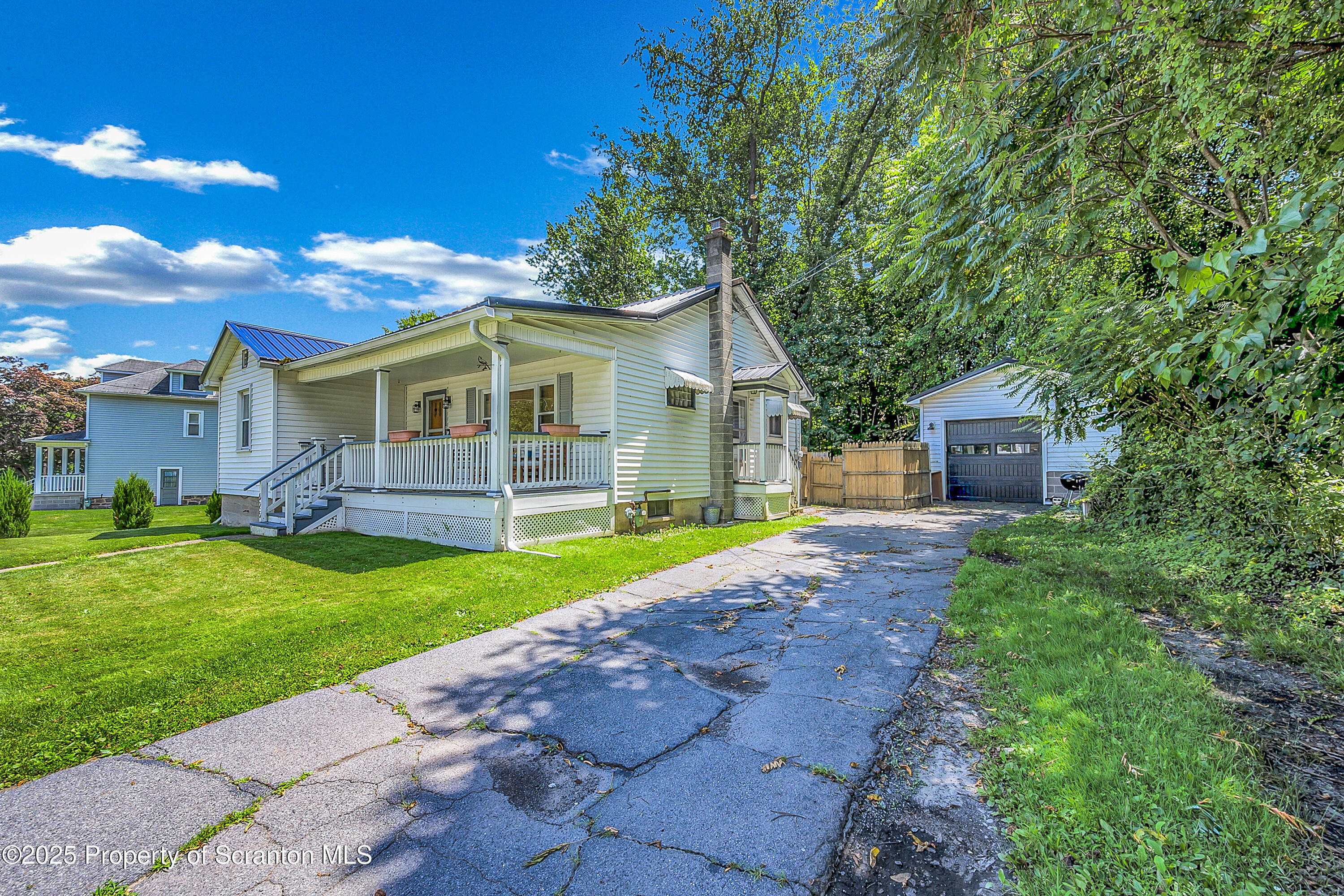 Property Photo: 625 Leggett Street PA 18508
