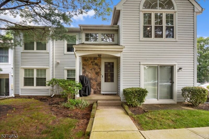 Property Photo:  64 Oswestry Way  NJ 08873 